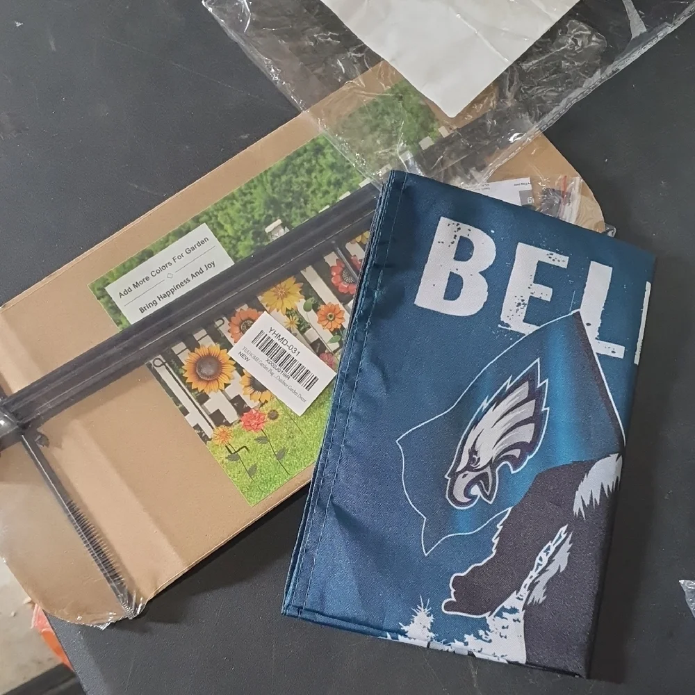 Philadelphia Eagles Garden Flag And Flag Holder - Green And Black - Picture 1 of 4